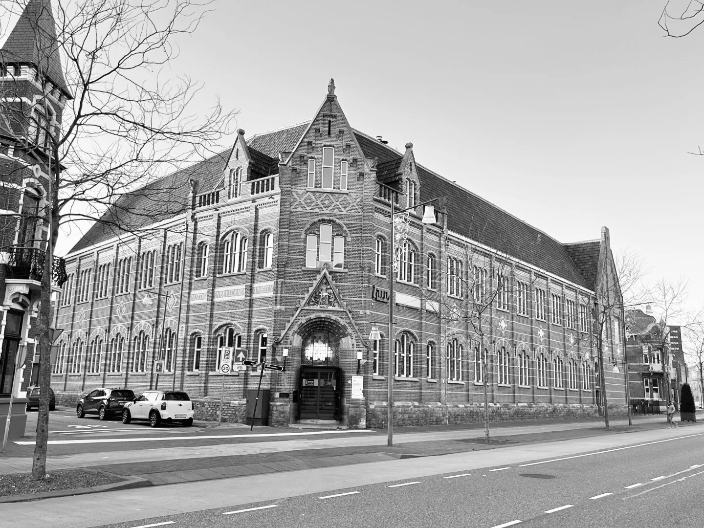 Unsere Kanzlei am Godsweerdersingel in Roermond, die ehemalige Zeichenschule